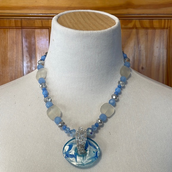Blown glass pendant statement necklace - Picture 1 of 6